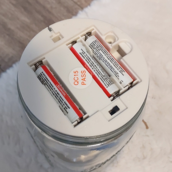 Fake Blue Butterfly in a jar - Picture 4 of 4